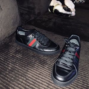 Gucci Tennis Shoes (Women’s) 🖤